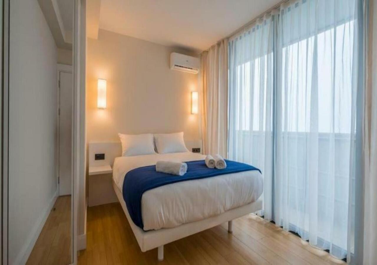 Lux Apartaments Batumi Esterno foto