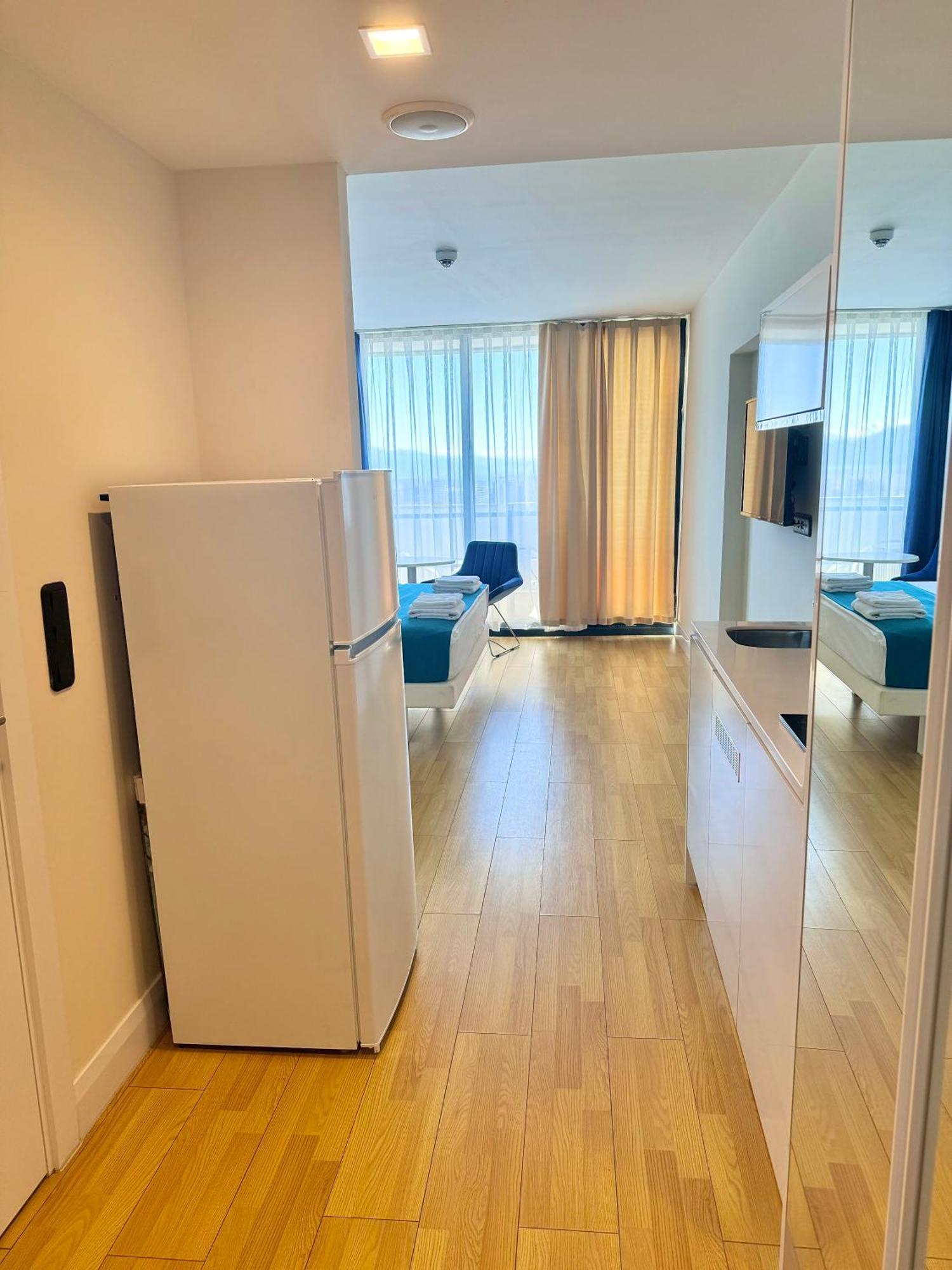 Lux Apartaments Batumi Esterno foto